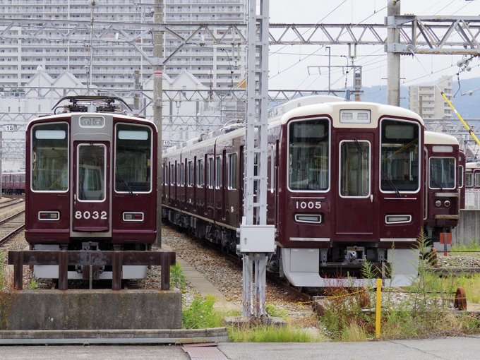 Q7で阪急電車1005