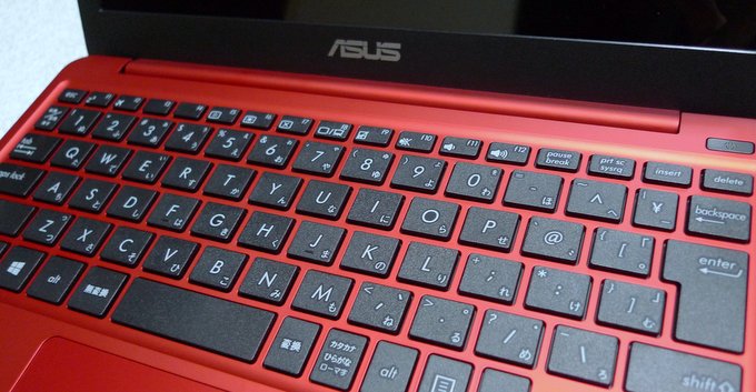 ノートPC「ASUS EeeBook X205TA」