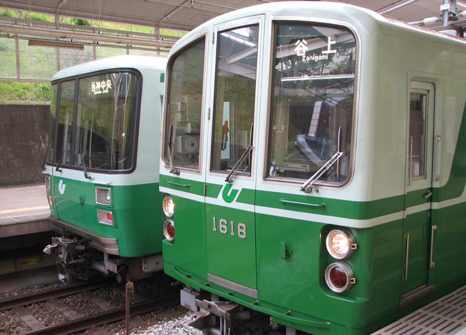 神戸市営地下鉄1000形、2000形