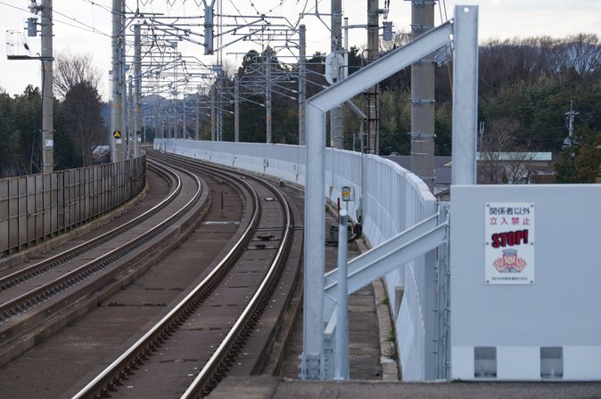 志賀駅から京都方を眺める