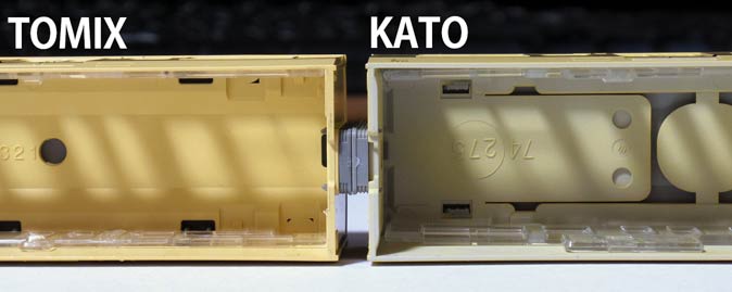 成形色／117系 TOMIX vs KATO