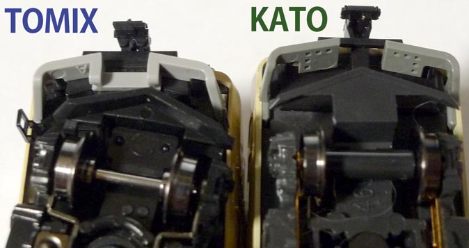 スカート裏から／117系 TOMIX vs KATO